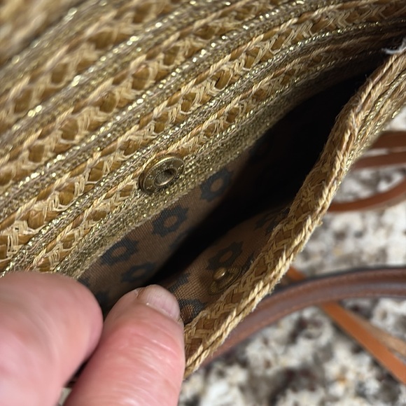 Eric Javits Tan Woven Bag - Picture 10 of 15